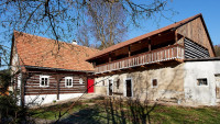 hostinec trávníček www.dubaci exterier